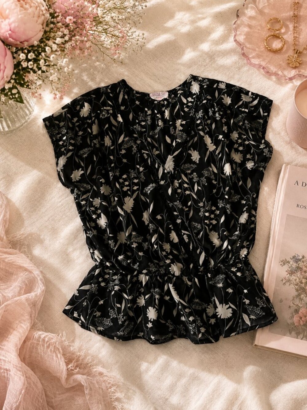 Sienna Sky Women's Medium Black White Floral Surplice Peplum Blouse Boho Top